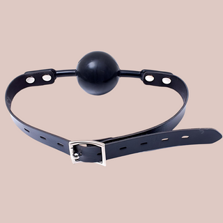 An alternate version of the 48mm ball gag, you can see the lockable buckle.