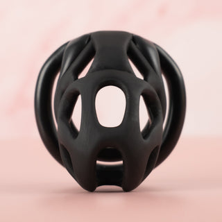 The front view of The Cobra QOG Nub in black